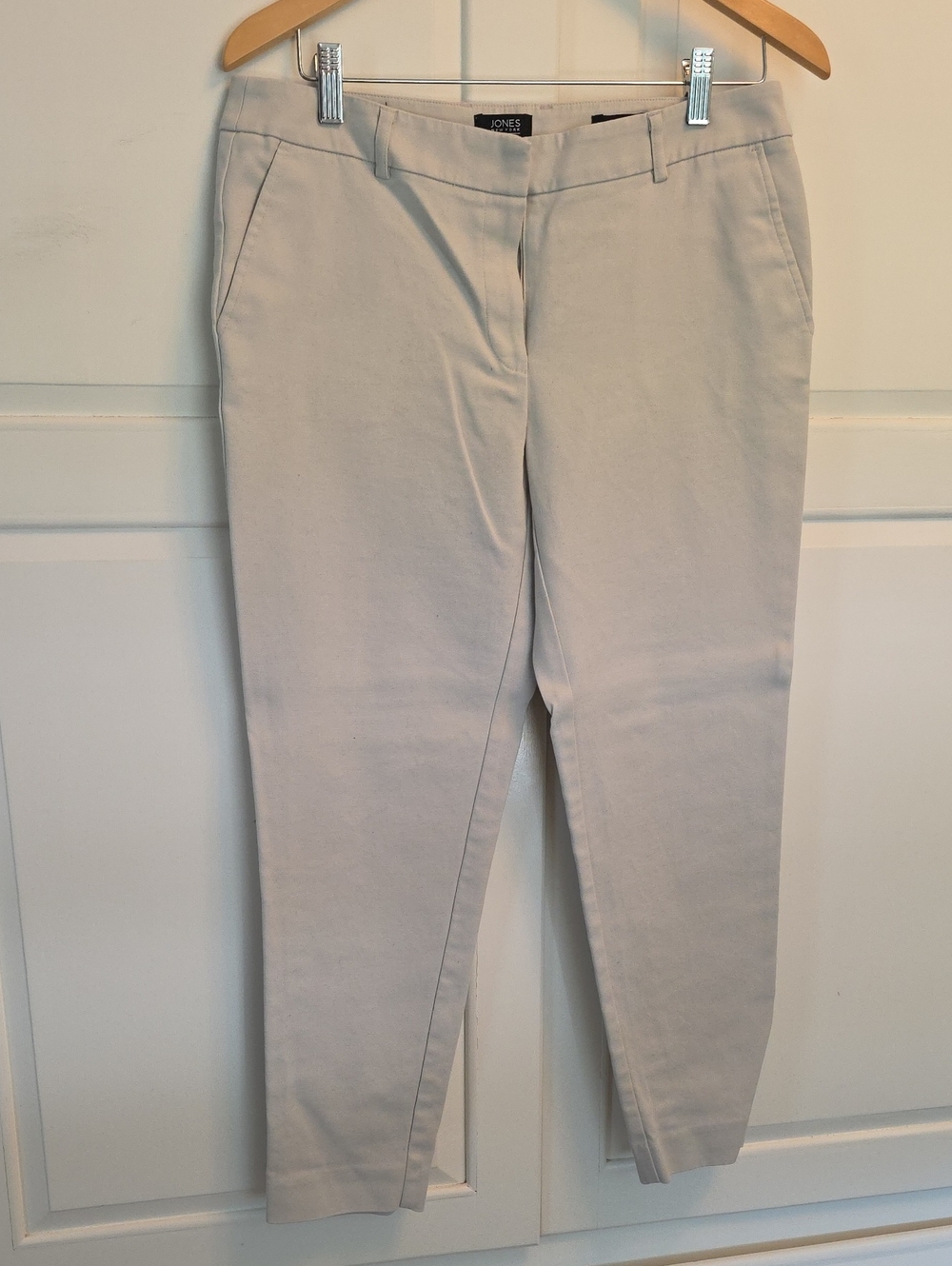 Jones New York Light Cream Ankle Crop Jeans